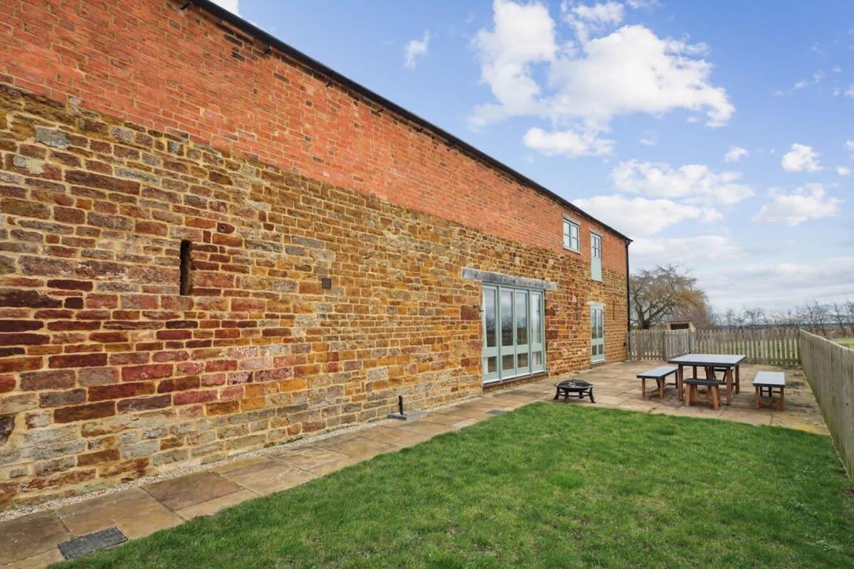 Sophie'S Barn - Hot Tub Packages Available Villa Market Harborough Buitenkant foto